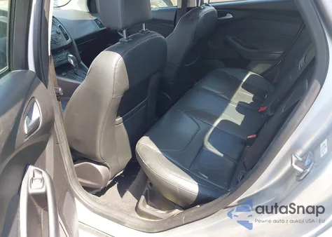 2016 Ford Focus Se z USA, uszkodzony, nr VIN 1FADP3F29GL323842